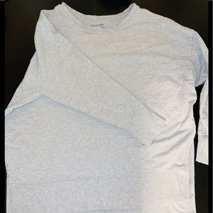 2x oversized sweater.